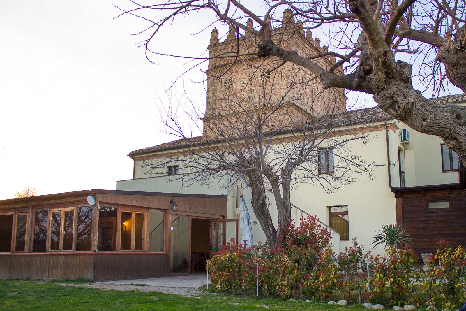 ristorante torre antica albero